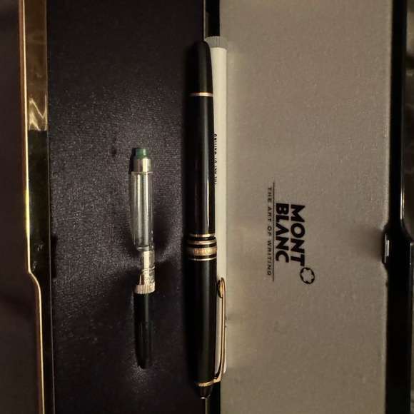 Authentic Mont Blanc fountain pen, includes all packaging, purchased in ‘97! - Picture 6 of 12